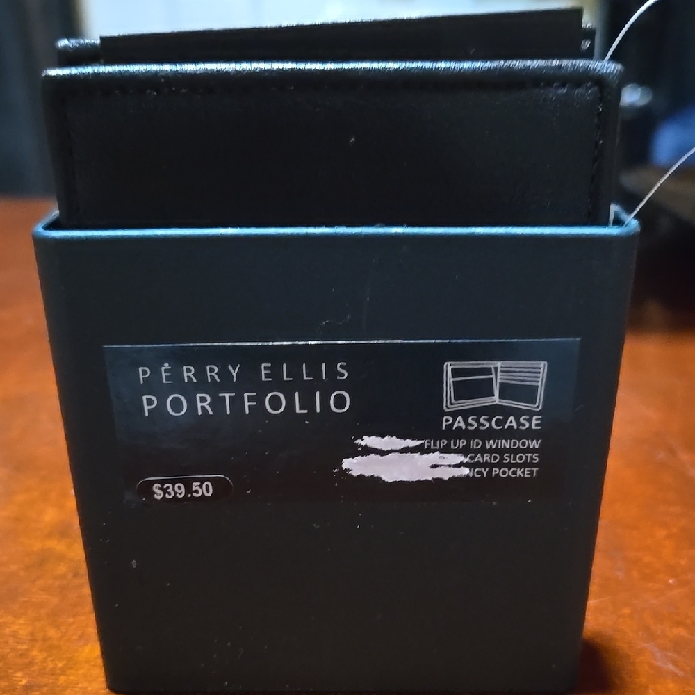Perry Ellis Black Portfolio Wallet
